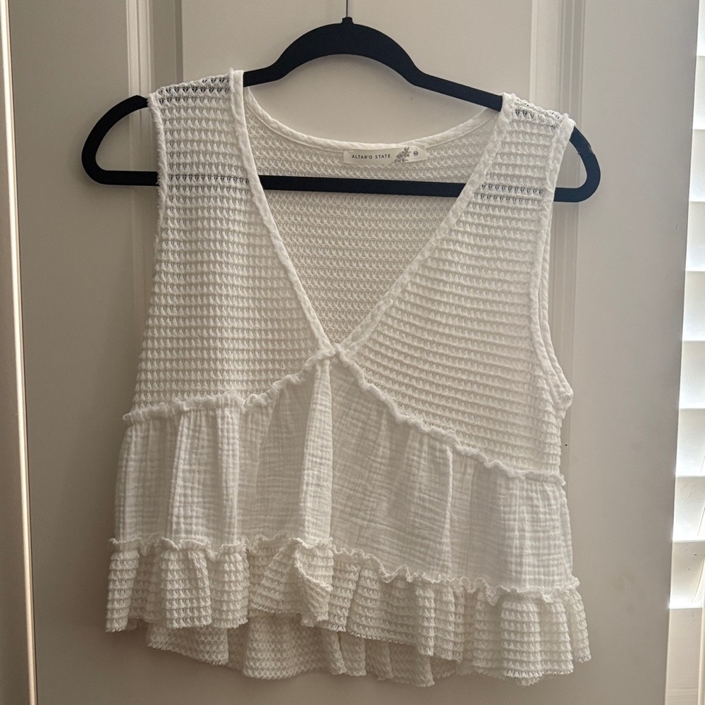 Altar'd State | white sleeveless babydoll top | size M